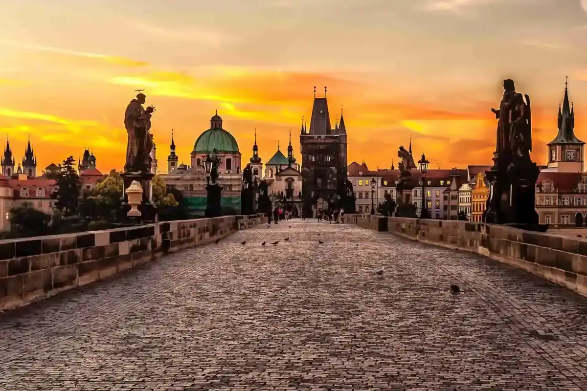 Top 10 Romantic Places in Prague (And How to Experience Them Effortlessly)