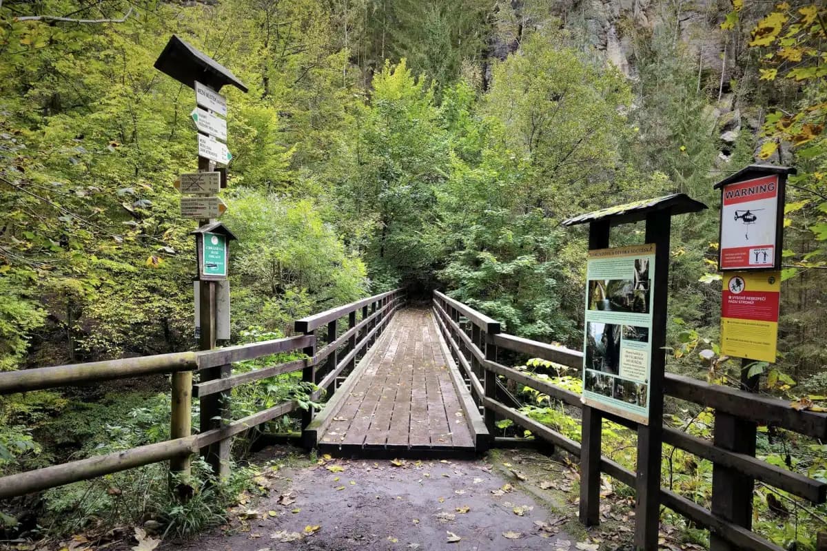 How to Get from Prague to Bohemian Switzerland (All Realistic Options)