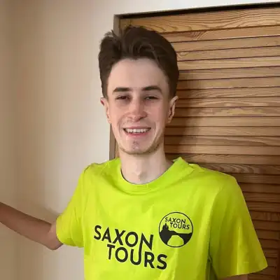 Tomas
