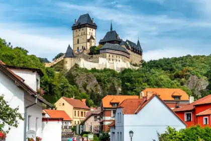 Karlštejn Castle and Koneprusy Caves Tour
