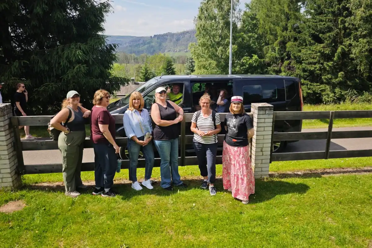 Comfortable minivan travel to the National Park